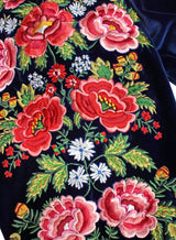 Long velvet kaftan with embroidery