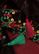 Brown velvet kaftan with embroidery